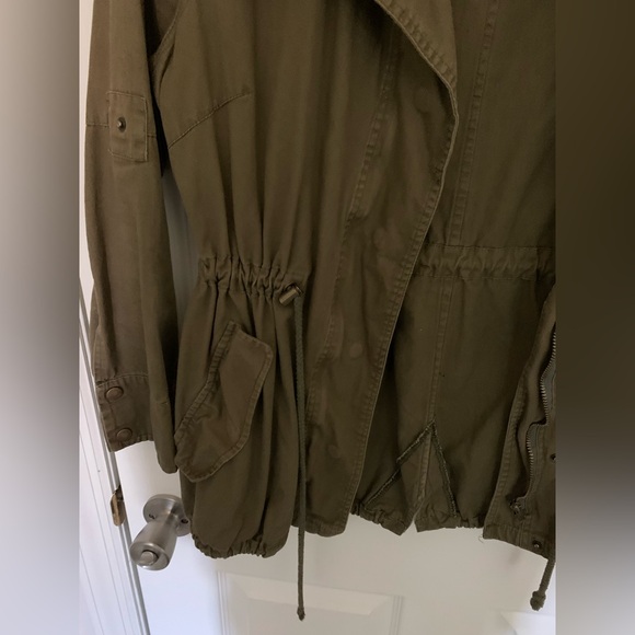 Utility Jacket - Picture 4 of 8